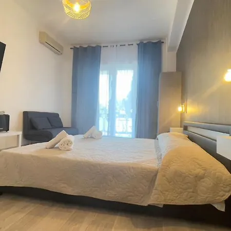 Cconforthotels R&b Gary House *