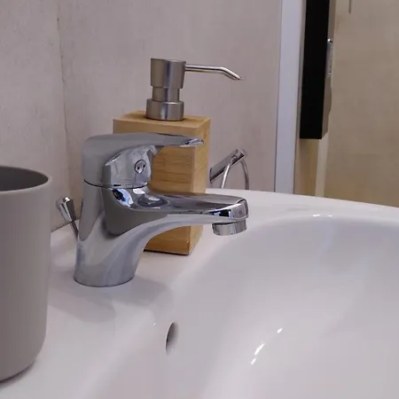 Cconforthotels R&b Gary House Bari